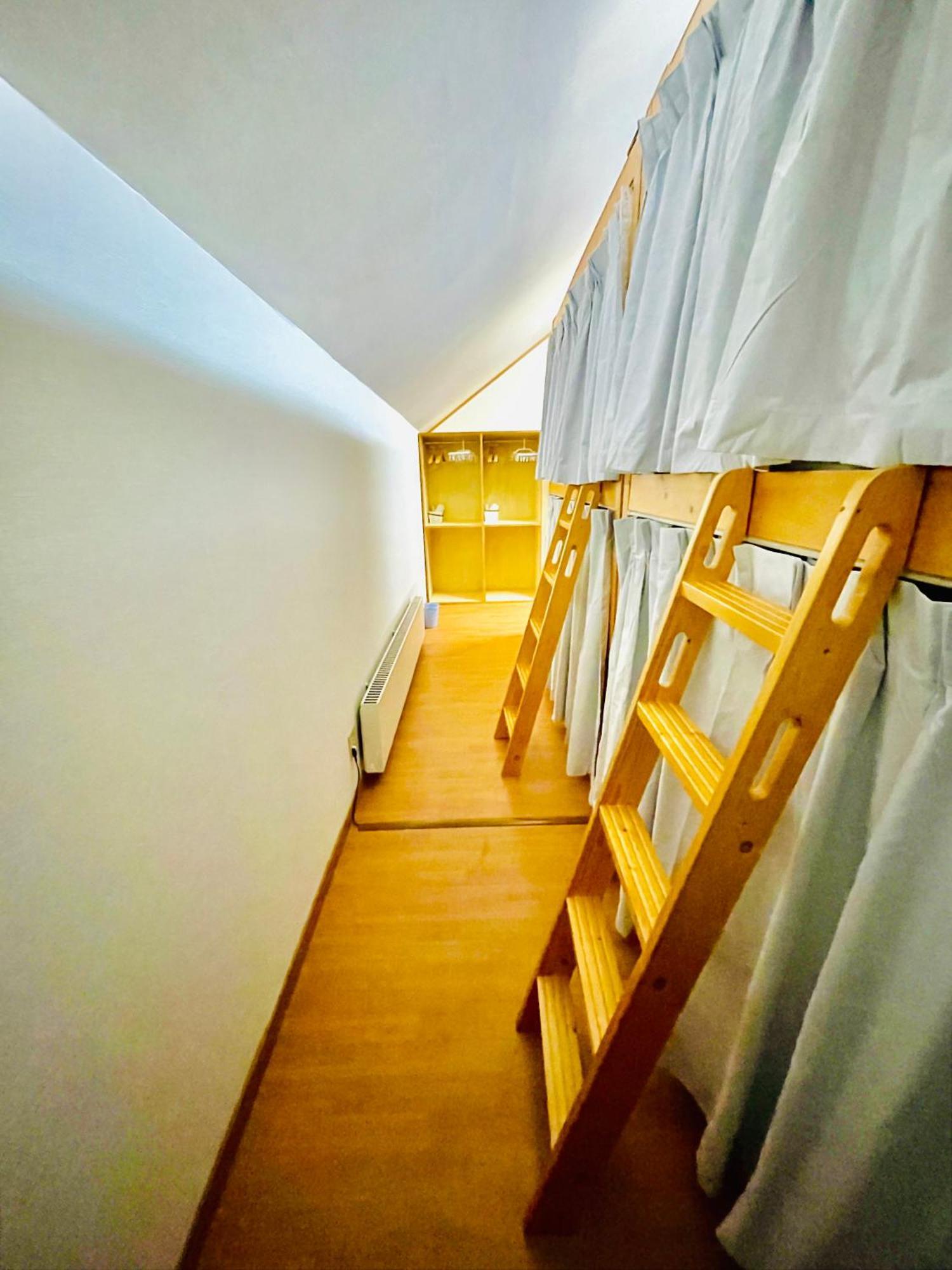 Yellow House Niseko Куттян Экстерьер фото